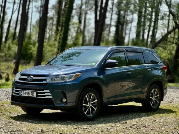 TOYOTA HIGHLANDER
