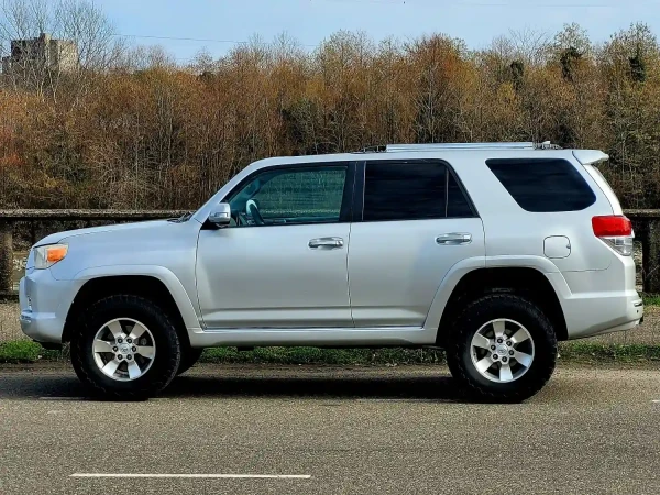 TOYOTA 4RUNNER