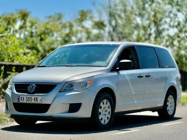 volkswagen routan for rent