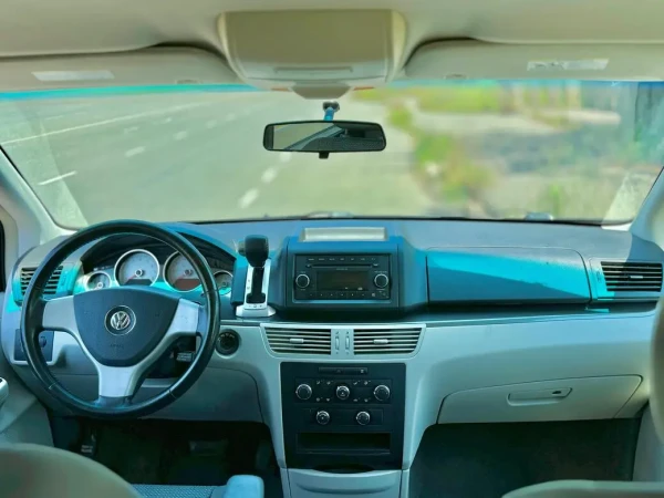 volkswagen routan for rent