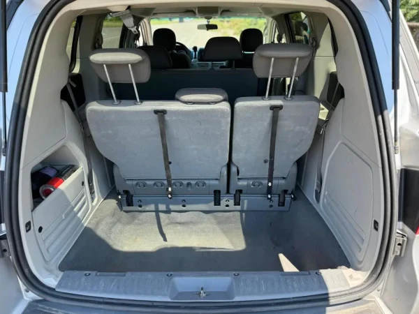 volkswagen routan for rent