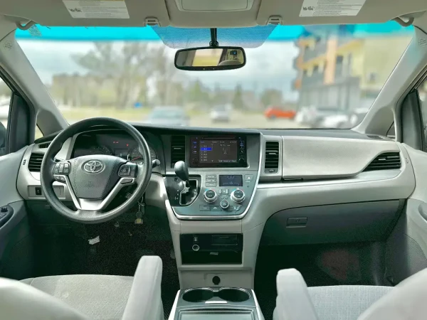 toyota sienna